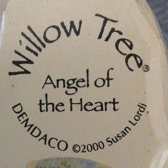 Willow Tree Angel of the Heart by Demdaco - Picture 6 of 6